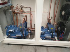 步入式老化試驗室運行時壓縮機(jī)發(fā)燙是正常的嗎？